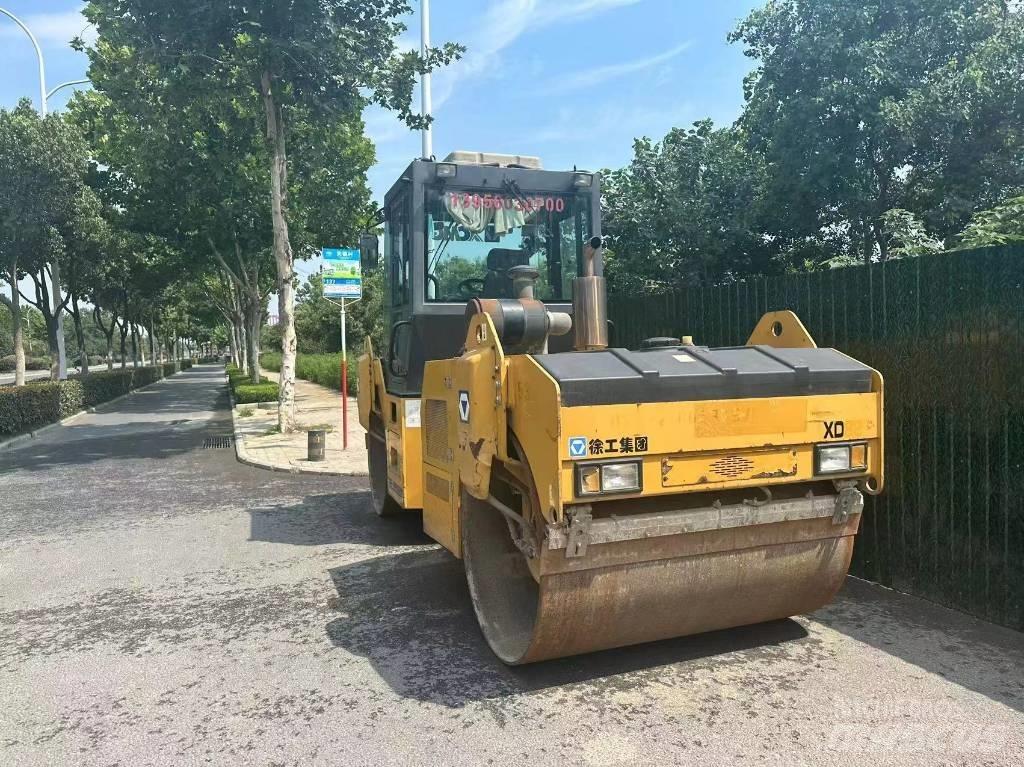 XCMG XD 82 Soil compactors