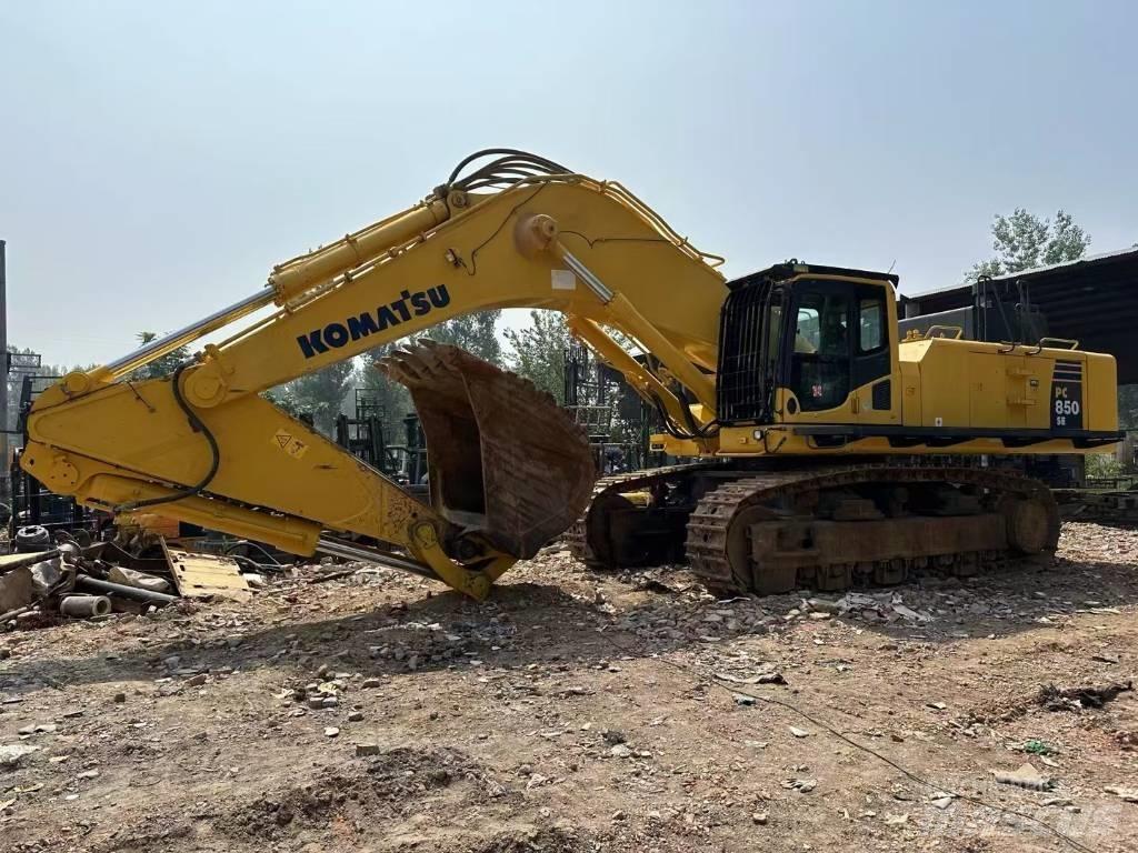 Komatsu PC 850SE Amphibious Excavators