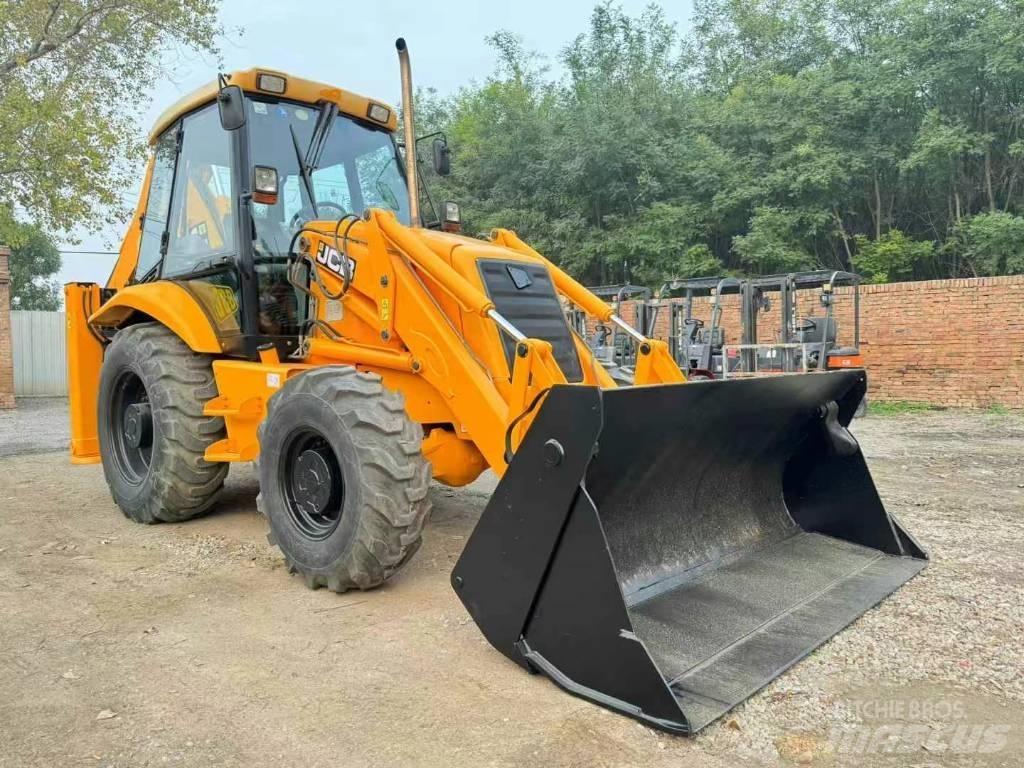 JCB 3 CX Backhoe