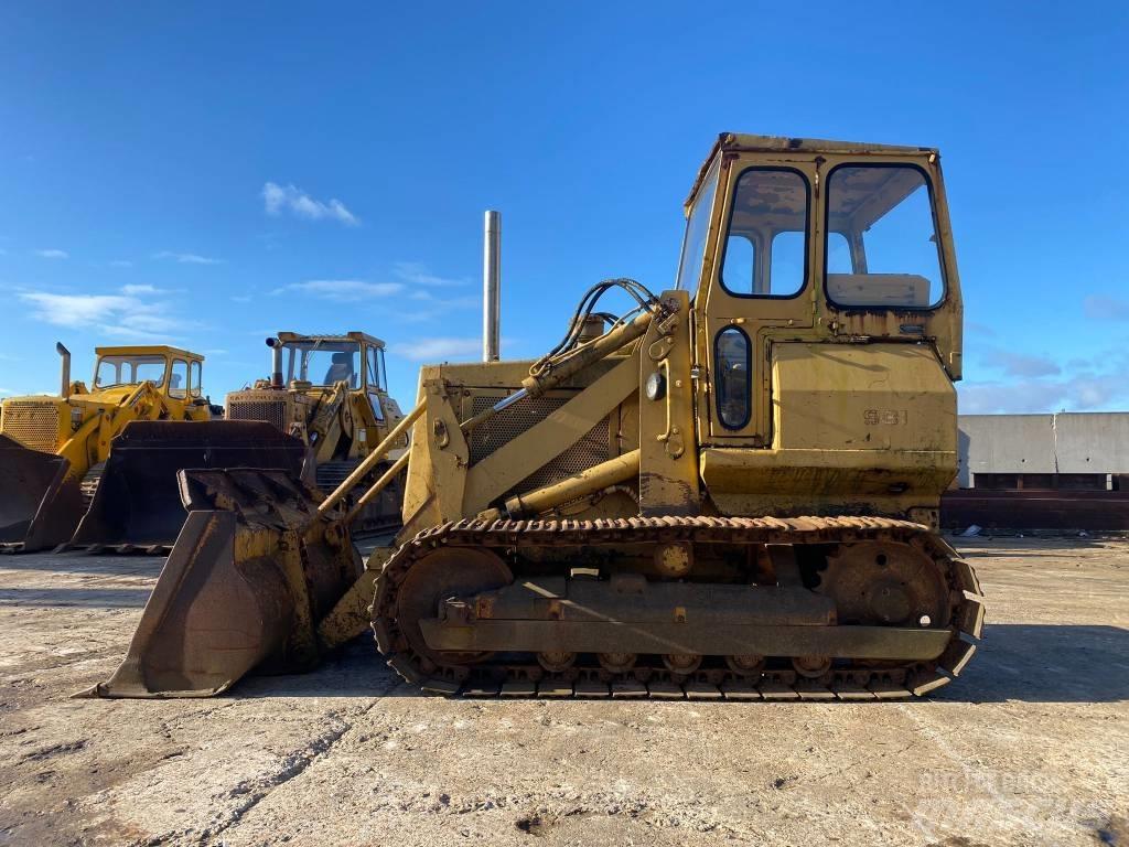 CAT 931 Crawler loaders