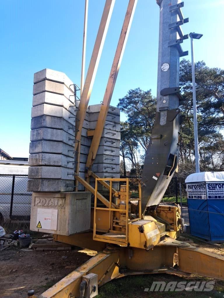 Potain HD 32 A Self-erecting cranes