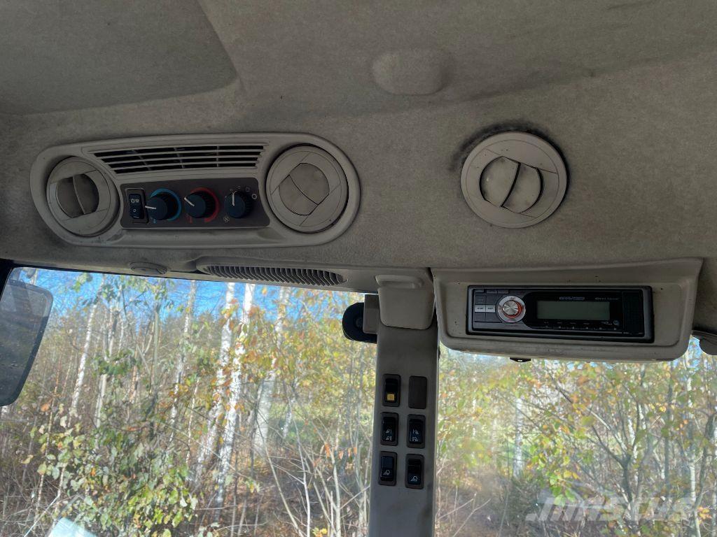 John Deere 5720 Tractors