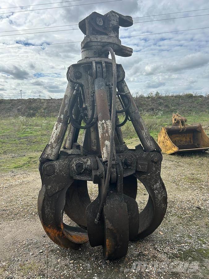 Liebherr 30t Grapples