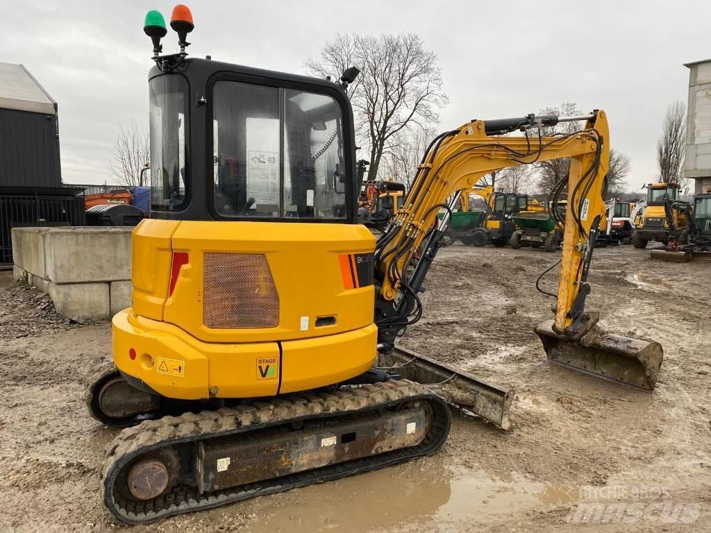 LiuGong CLG9035 Wheeled excavators