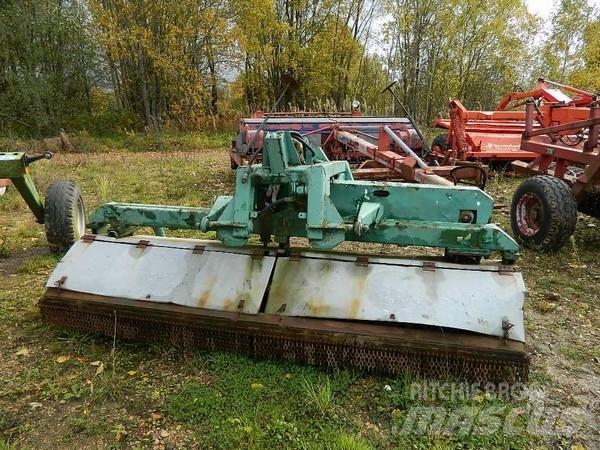  Frontālā pļaujmašīna Mowers