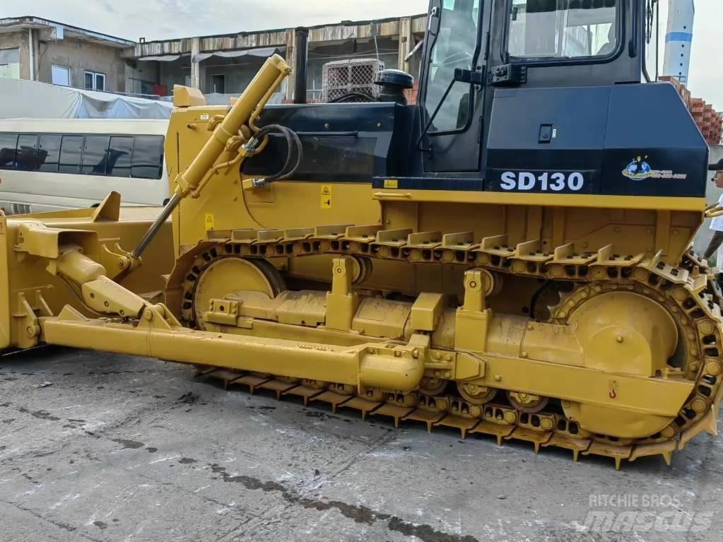 Shantui SD 13 Crawler dozers