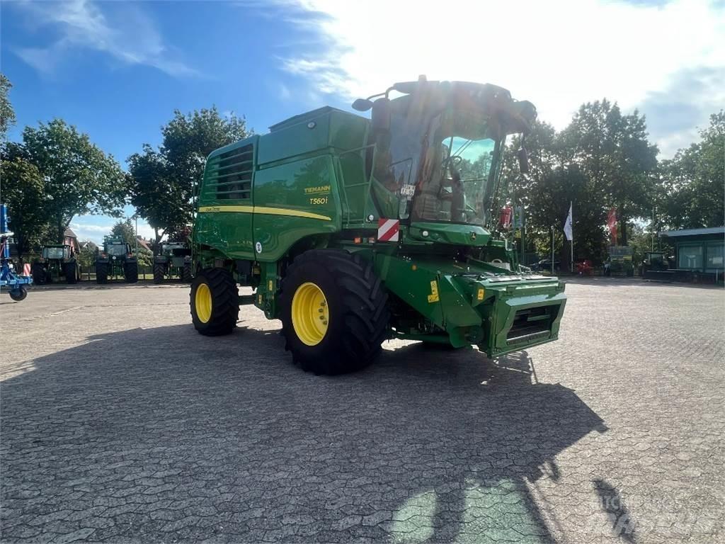 John Deere T560 Combine harvesters