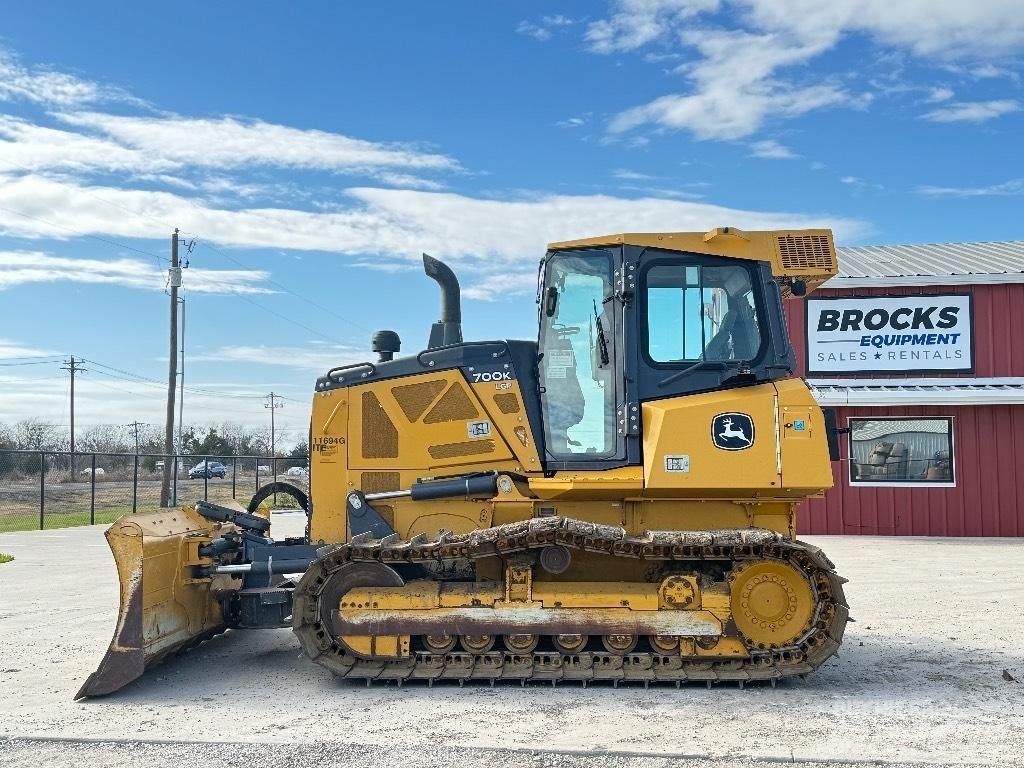 DEERE 700K LGP Crawler dozers
