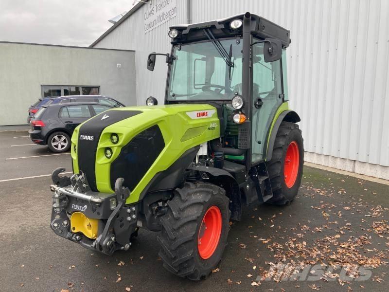 CLAAS NEXOS 240 M Tractors
