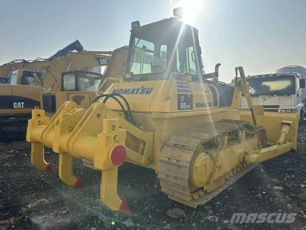 Komatsu D 85 E Crawler dozers