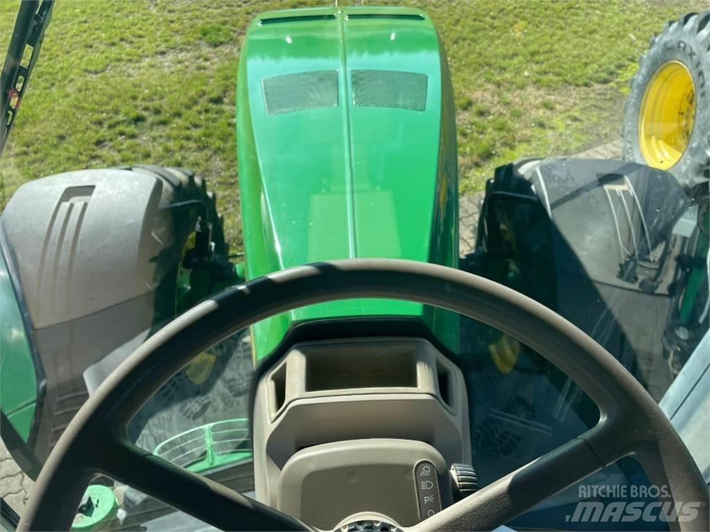 John Deere 8335R Tractors