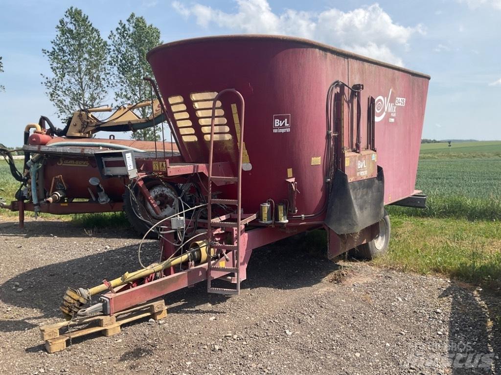 BvL 24 2 s Forage wagons