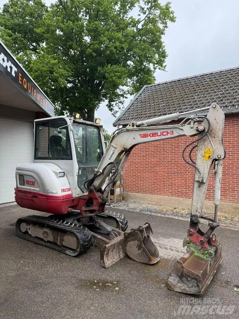 Takeuchi TB230 Mini excavators < 7t (Mini diggers)