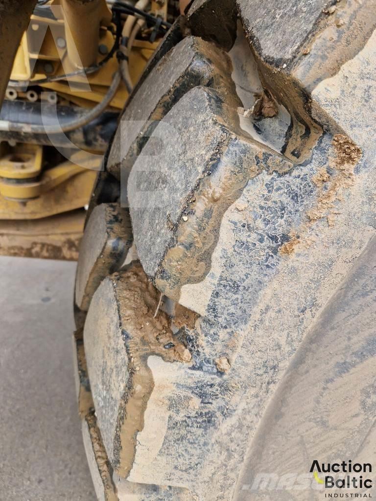 CAT 735C Articulated Haulers