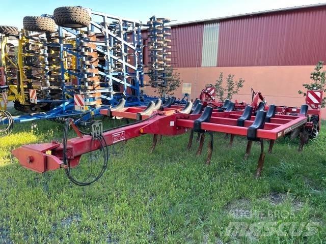 Horsch Tiger 4 AS Chisel ploughs
