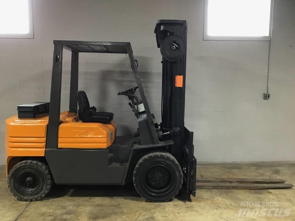 Toyota 02-5 FD 30 Other