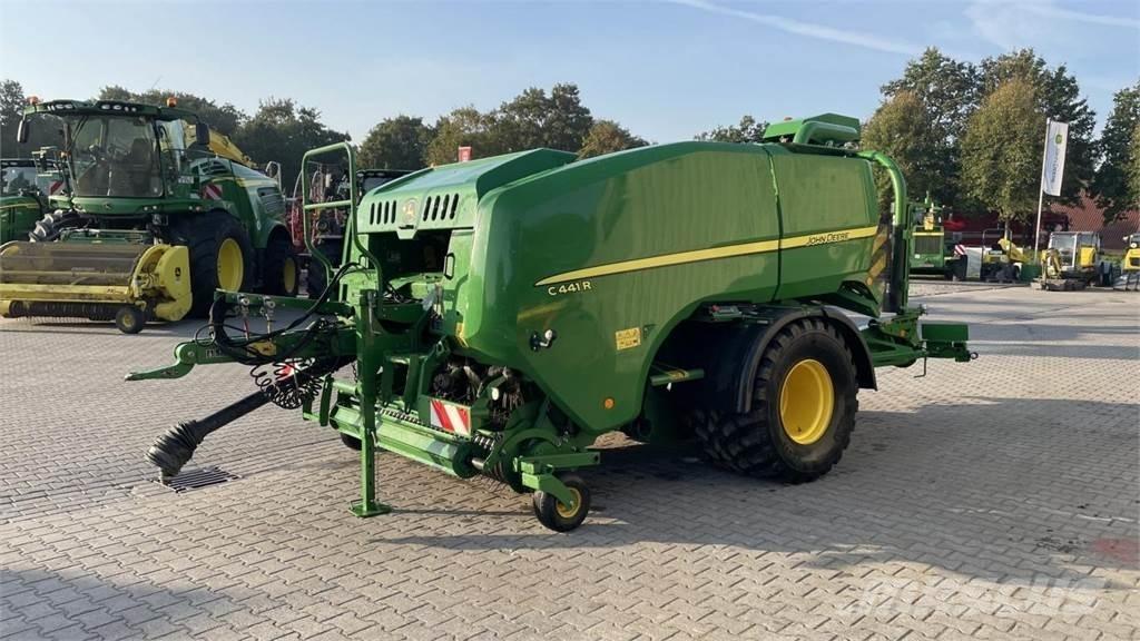 John Deere C441R Farm machinery
