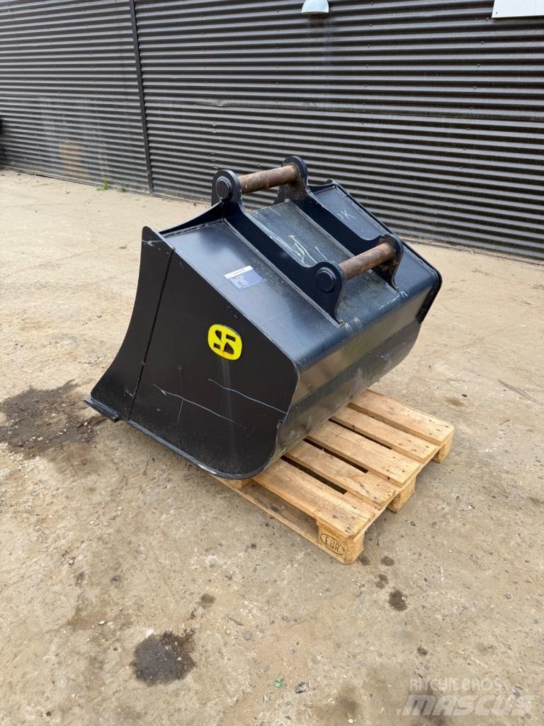 Andet Graveskovl Buckets