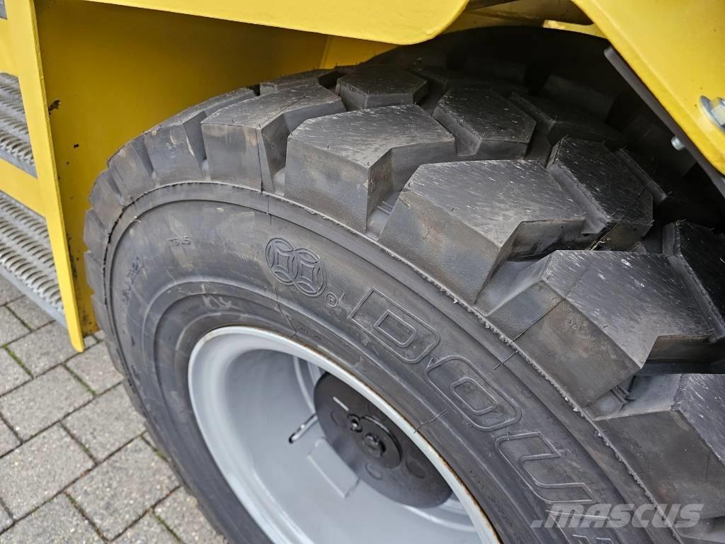 Hyster H16XM12 Diesel trucks