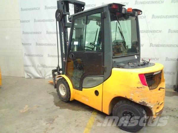 Jungheinrich DFG 430 Diesel trucks