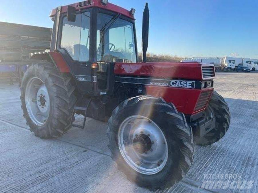 CASE 956XL Tractors