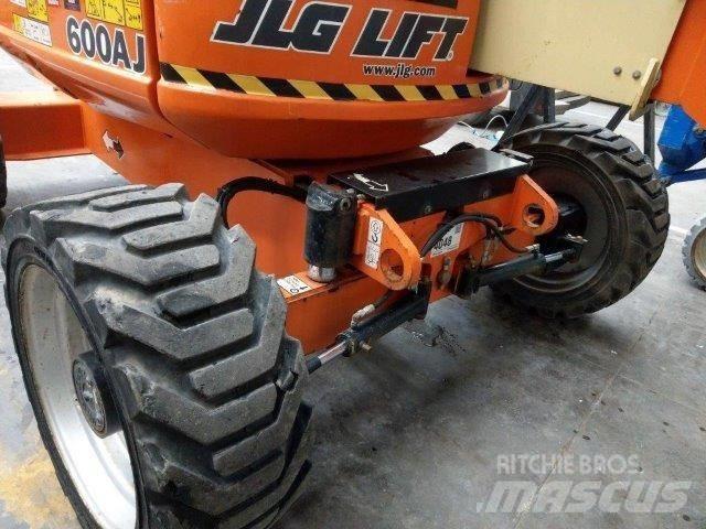 JLG 600AJ Articulated boom lifts