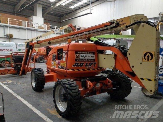 JLG 600AJ Articulated boom lifts