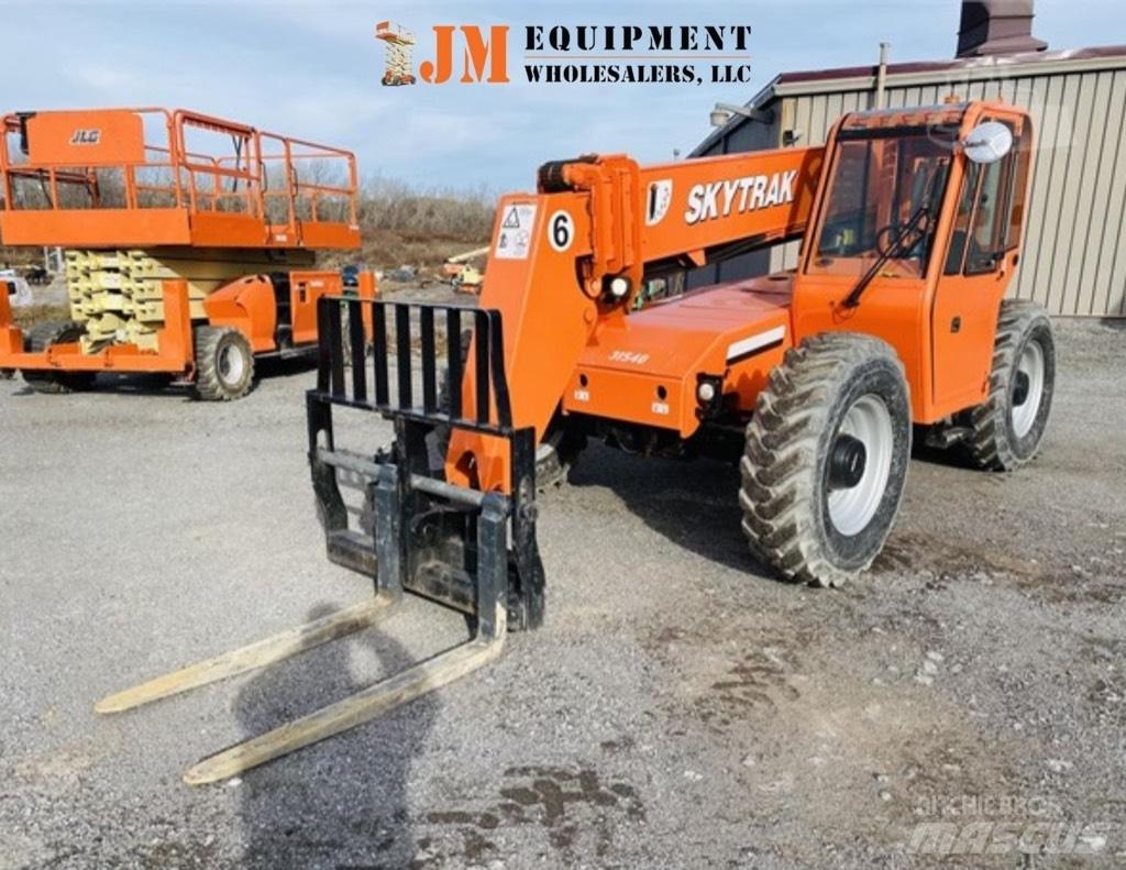 SkyTrak 6042 Telescopic handlers