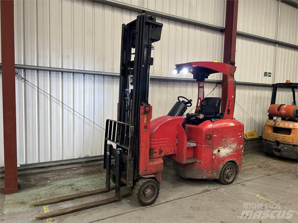  AC1000 Narrow aisle truck