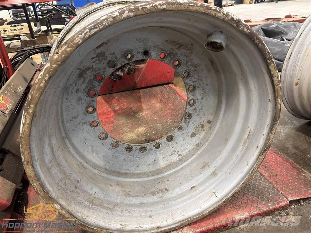 Komatsu 951 23x34 Tyres, wheels and rims