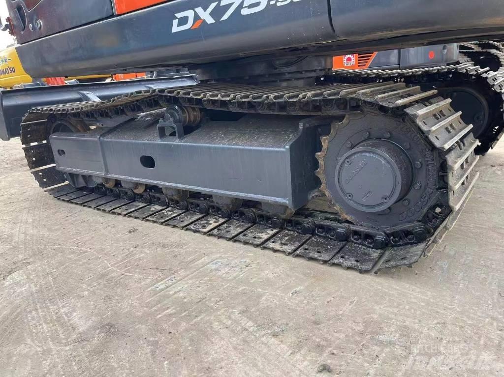 Doosan DX 75 Crawler excavators