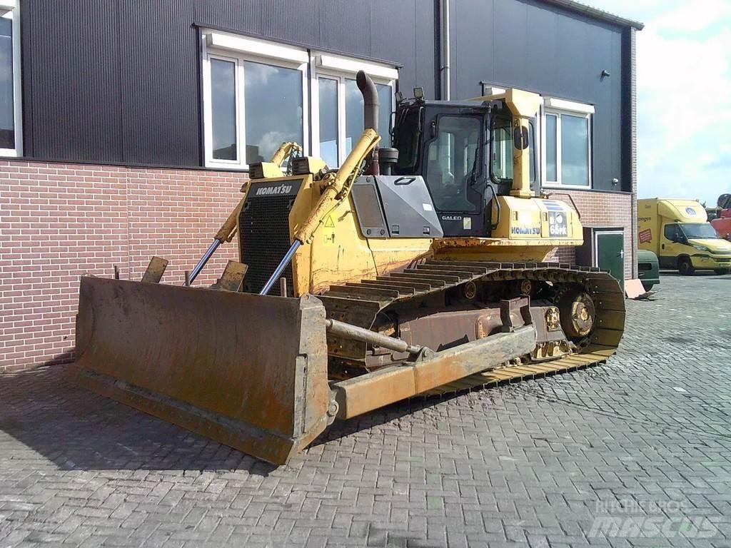 Komatsu D65PX-15 Crawler dozers