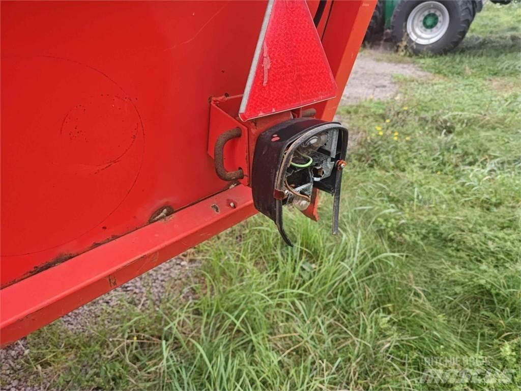 Deutz-Fahr E390 Self-loading trailers