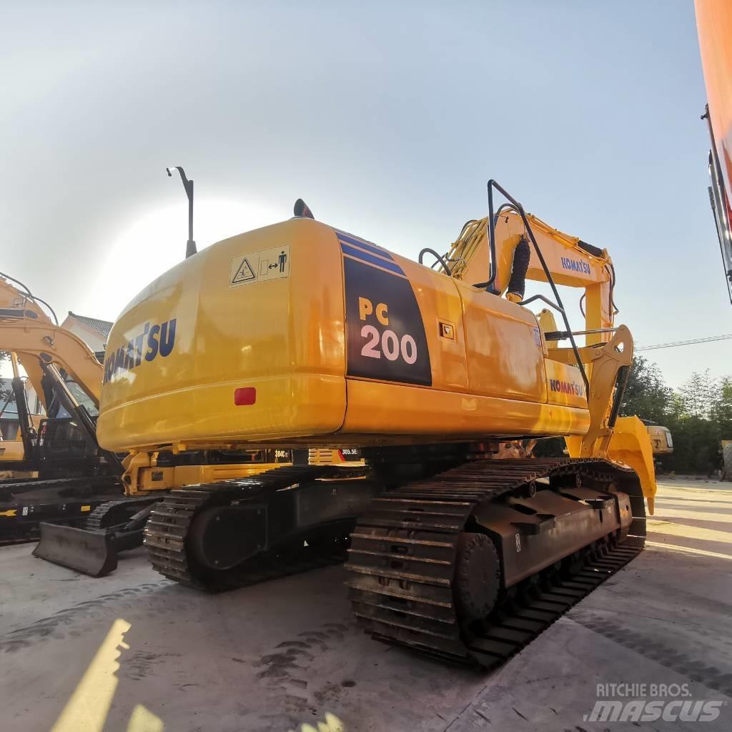 Komatsu PC 200-8 Crawler excavators
