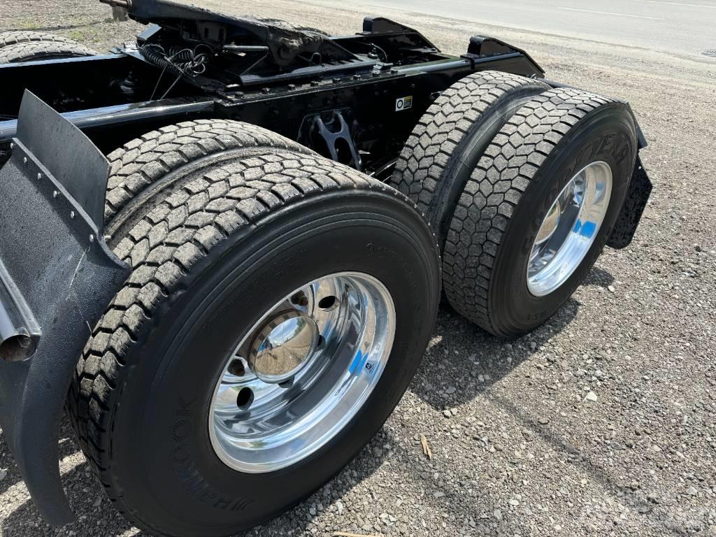 Kenworth T 680 Prime Movers