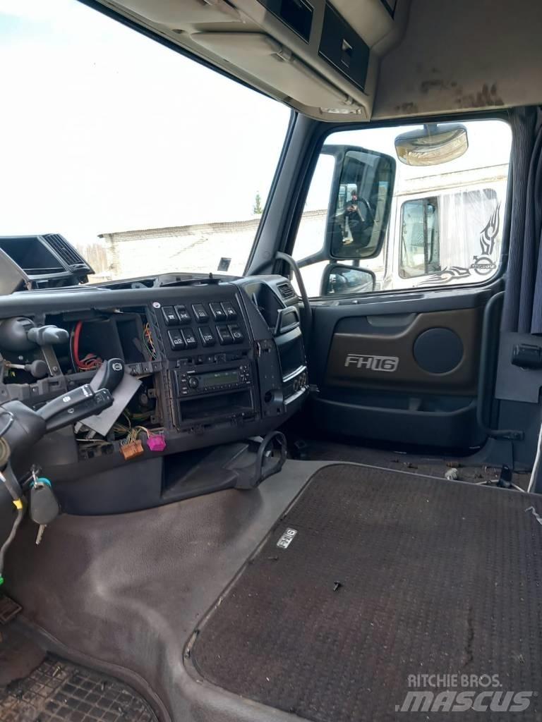 Volvo FH16 580 Cabins and interior
