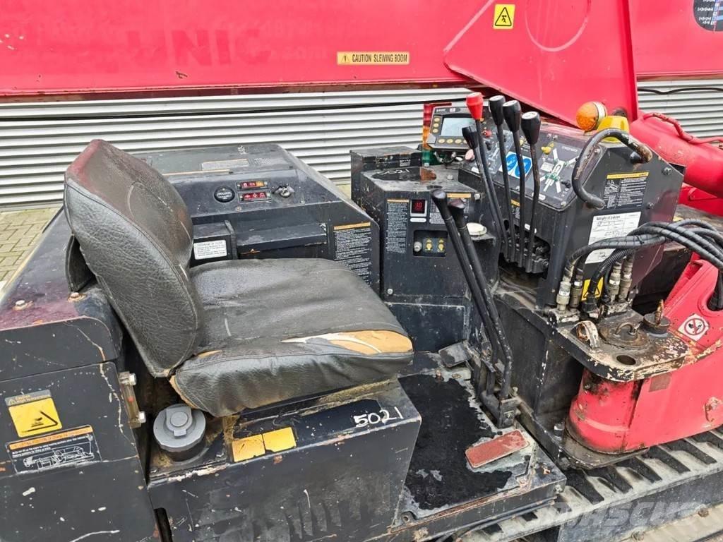 Unic URW 506 CDE Track mounted cranes