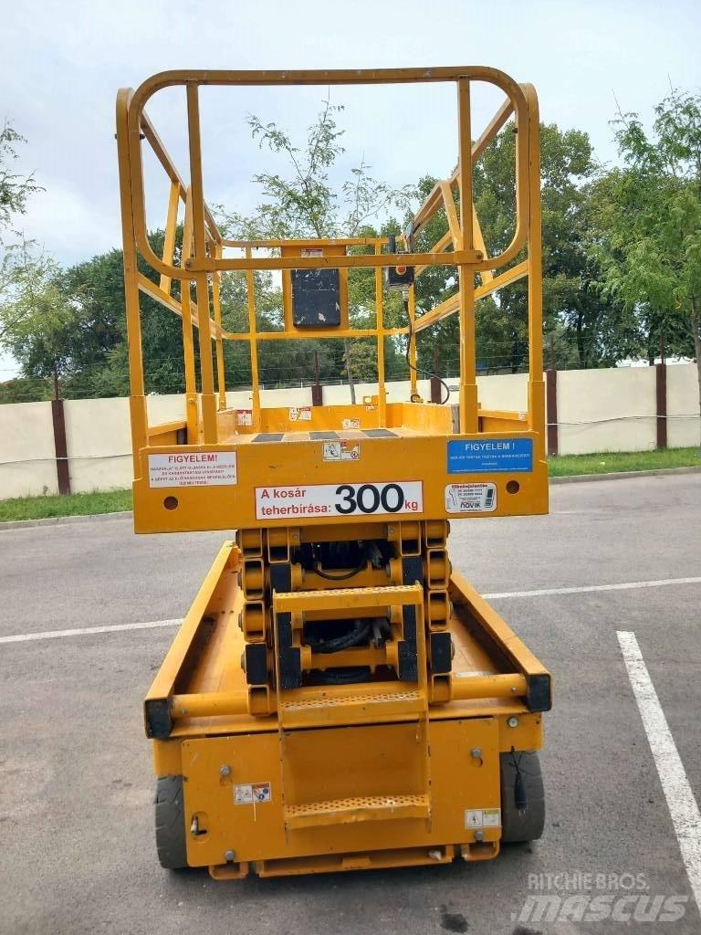 Haulotte Compact 12 Scissor lifts