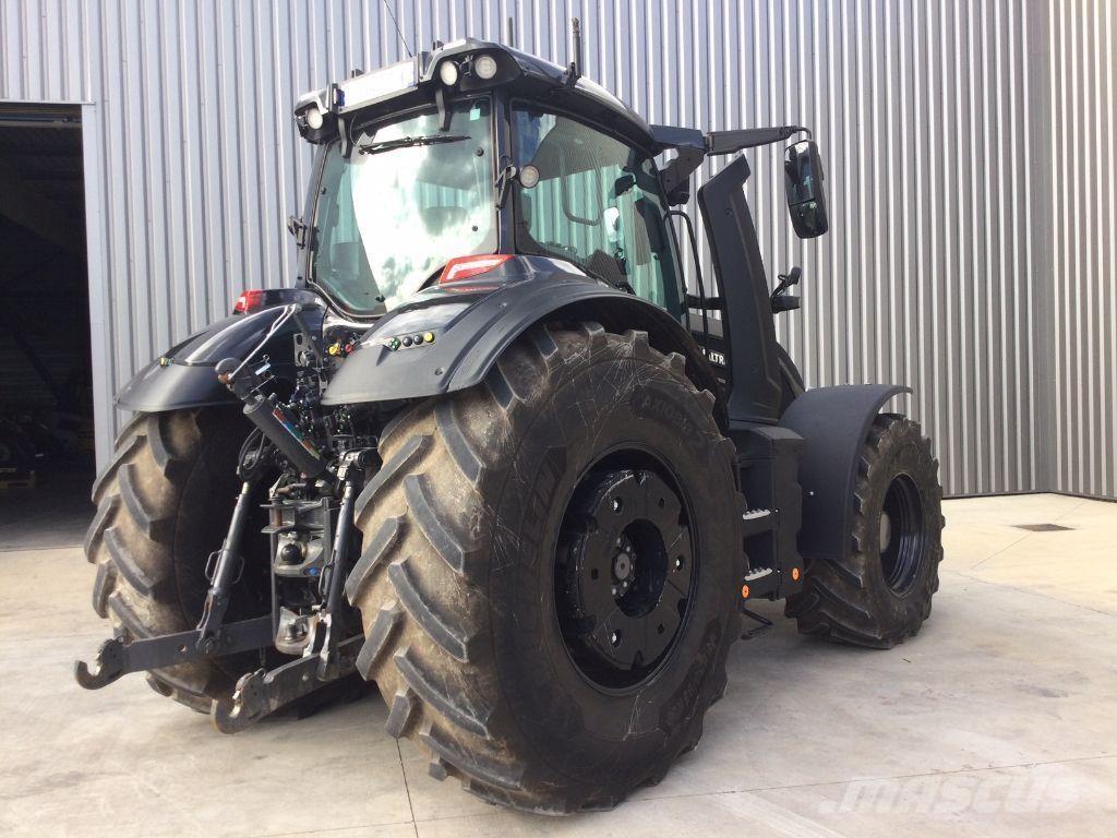 Valtra Q265 Tractors