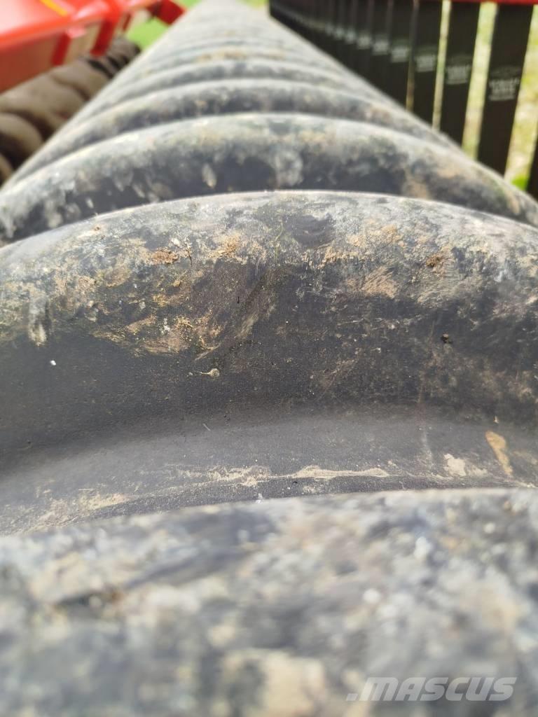 Väderstad Carrier400 Disc harrows