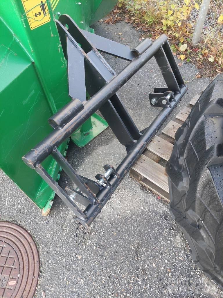 Mp-lift Adapteri Other tractor accessories