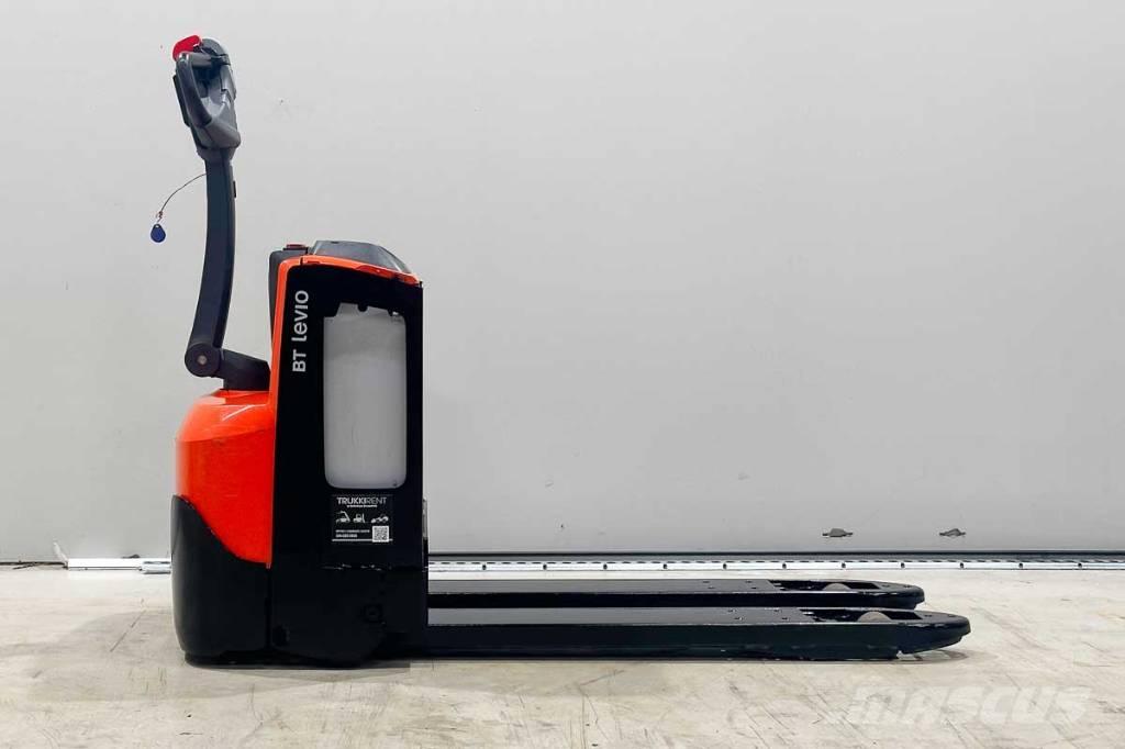 Toyota LWE 200 Low lifter