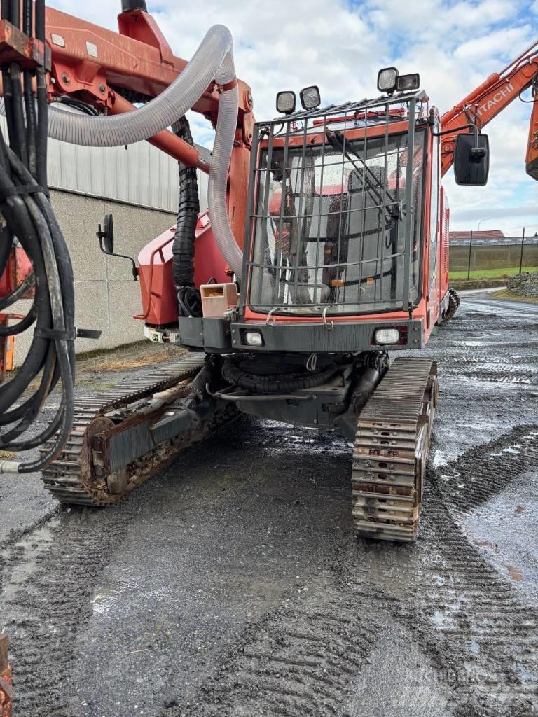 Sandvik DQ 500 Surface drill rigs