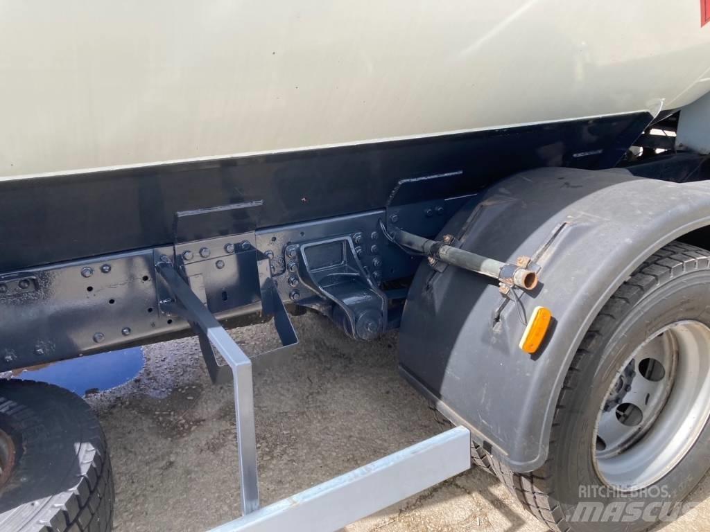 Iveco 135E25 Tanker trucks