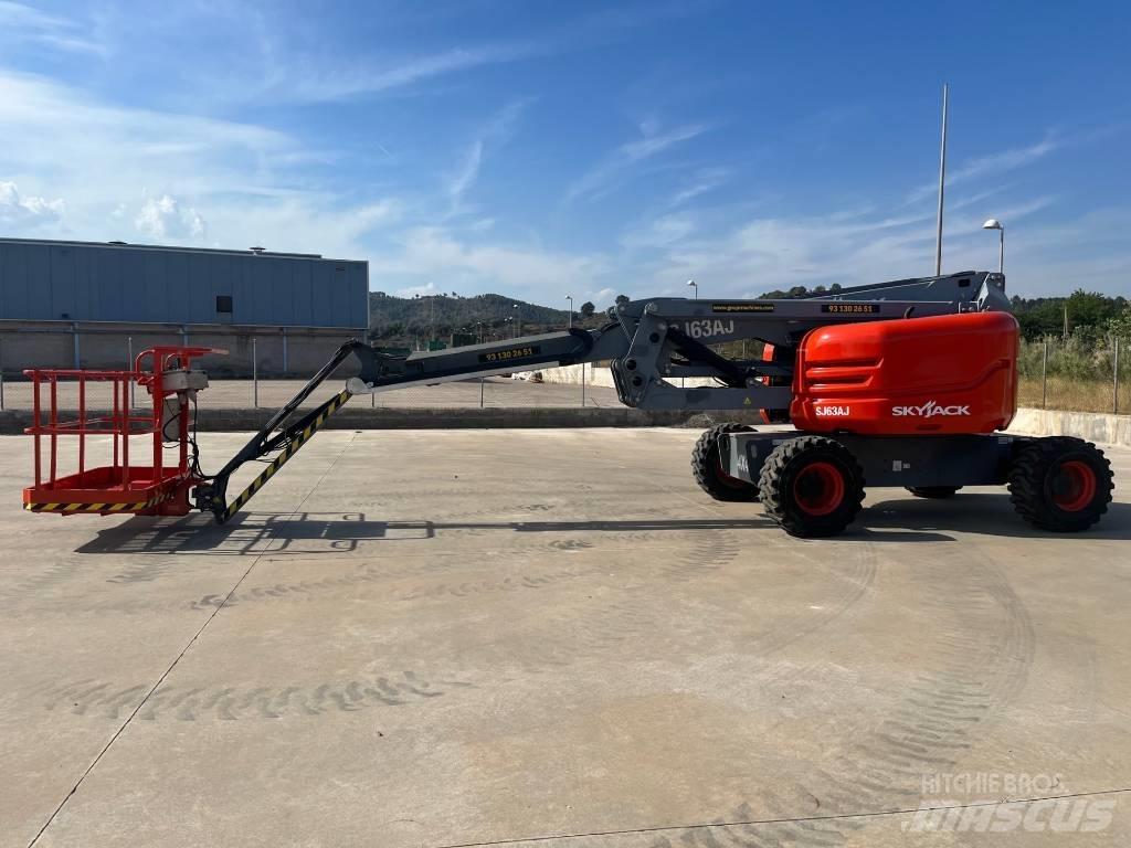 SkyJack SJ 63 AJ Articulated boom lifts