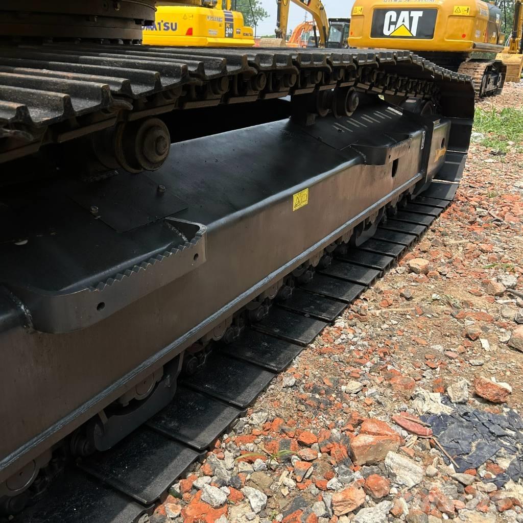 Komatsu 240-8 Crawler excavators