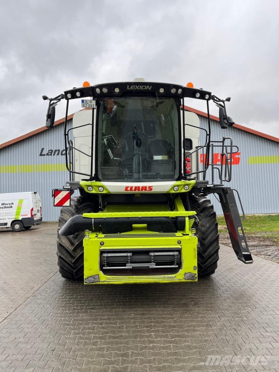 CLAAS Lexion 5300 Combine harvesters