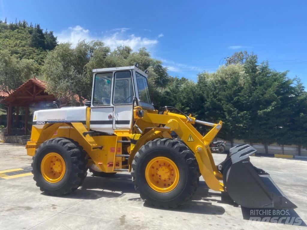 International 520A Wheel loaders