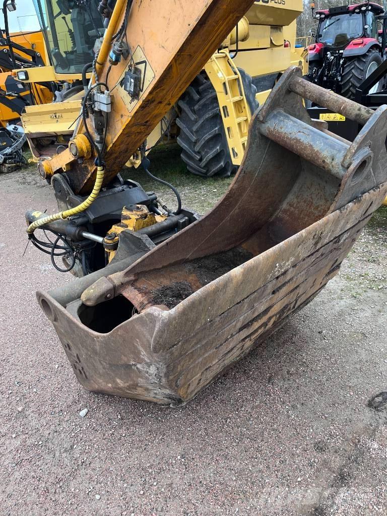 JCB 220LC Engcon RT Crawler excavators