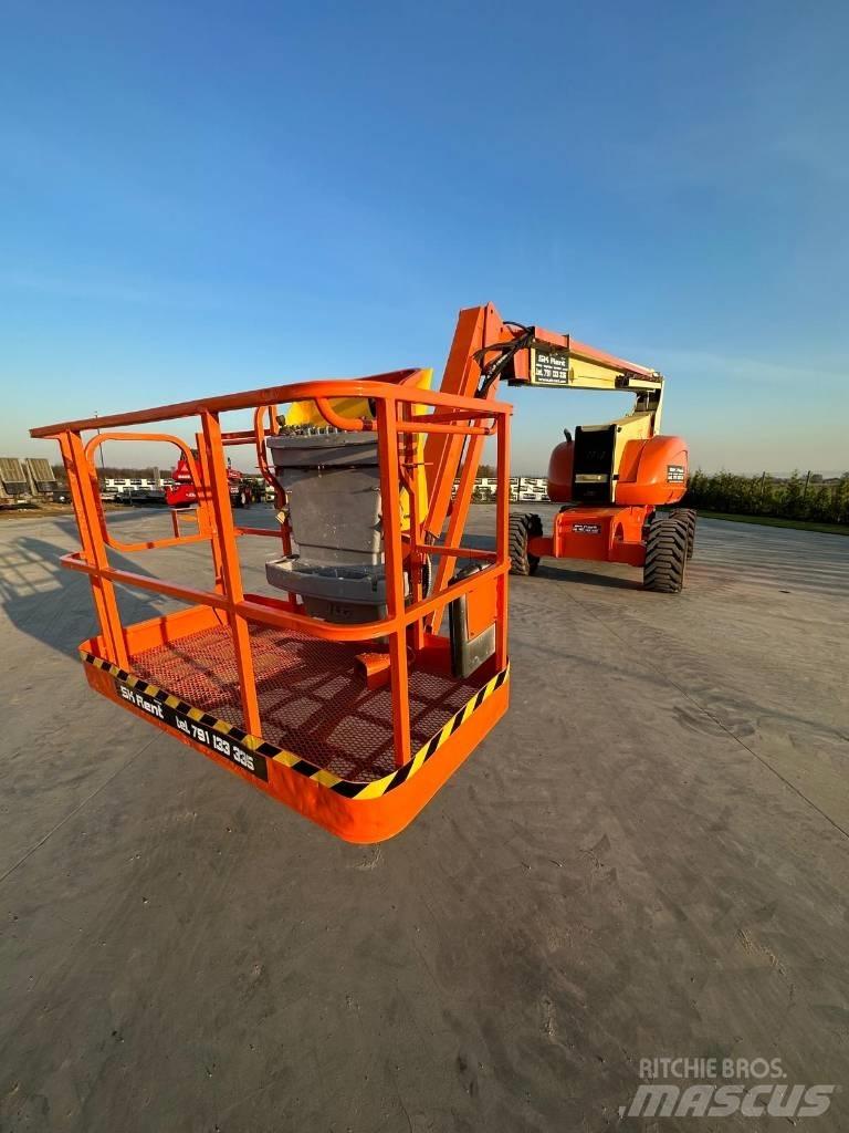 JLG 800 AJ Articulated boom lifts